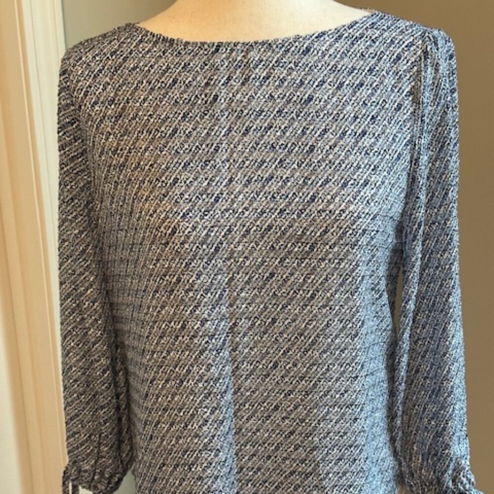 Brand new Banana Republic Shirt in Blue/White, Size XS